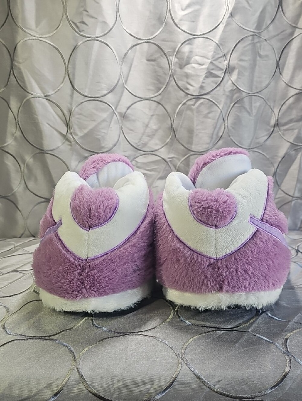 Jordan Lavender and White Plush Women's Slip-On Slippers - Picture 4 of 8